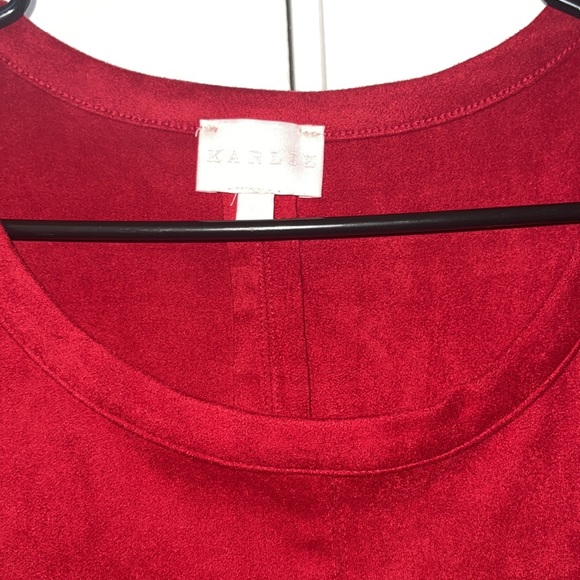 Red velvet short sleeve dress - Picture 3 of 3